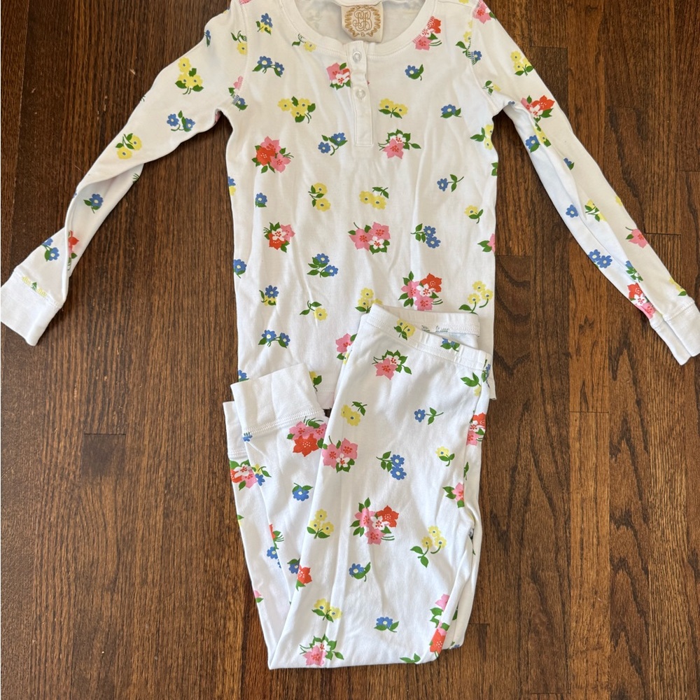 The Beaufort Bonnet Company White and Pink Pajama Set